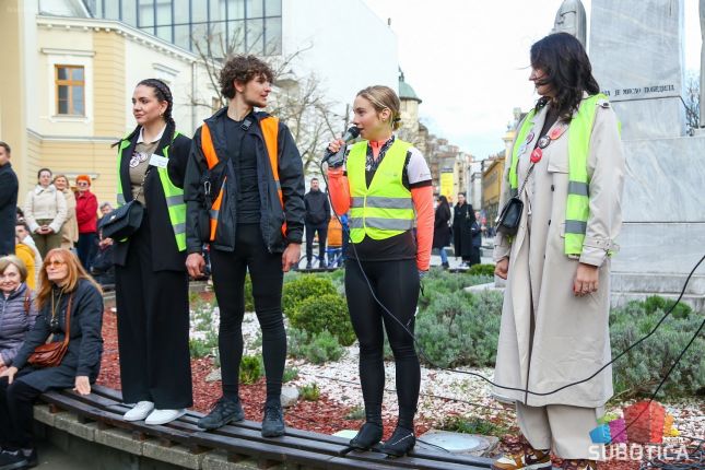 "Tura do Strazbura" - studenti biciklisti dočekani u Subotici, sutra nastavljaju put