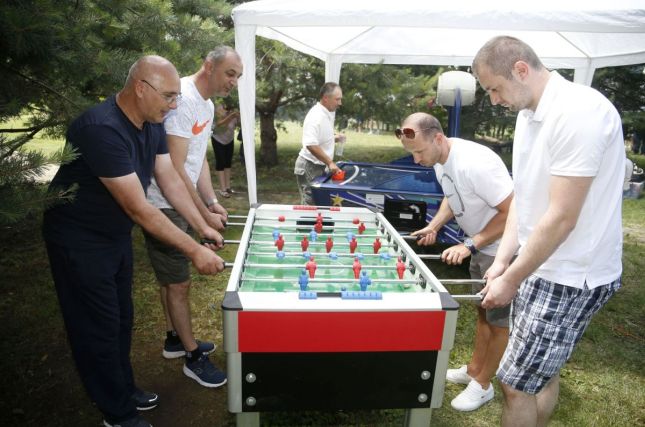 Porodični dan  u kompaniji "Patent Co."