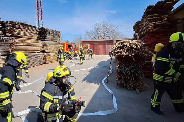 Delegacija Nacionalne garde Ohaja u poseti subotičkim vatrogascima
