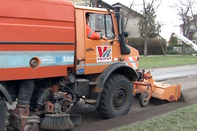 Počela popravka udarnih rupa