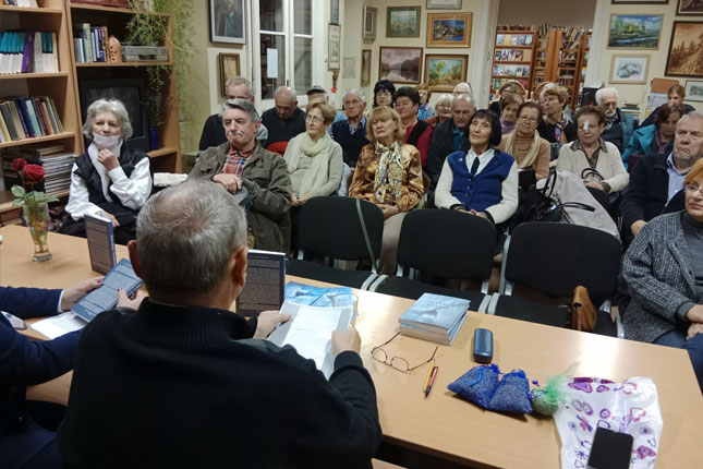 Promovisan roman Milana Uzelca "Četvrti putnik" - svedočenje preživelog logoraša iz Aušvica