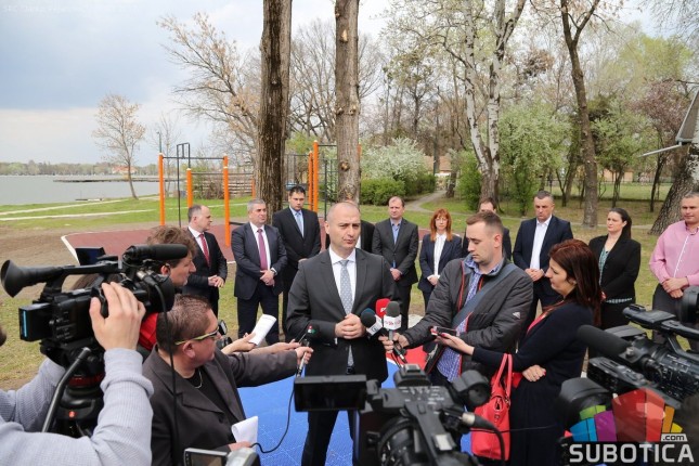 Na Paliću obnovljeni košarkaški teren i teretana na otvorenom