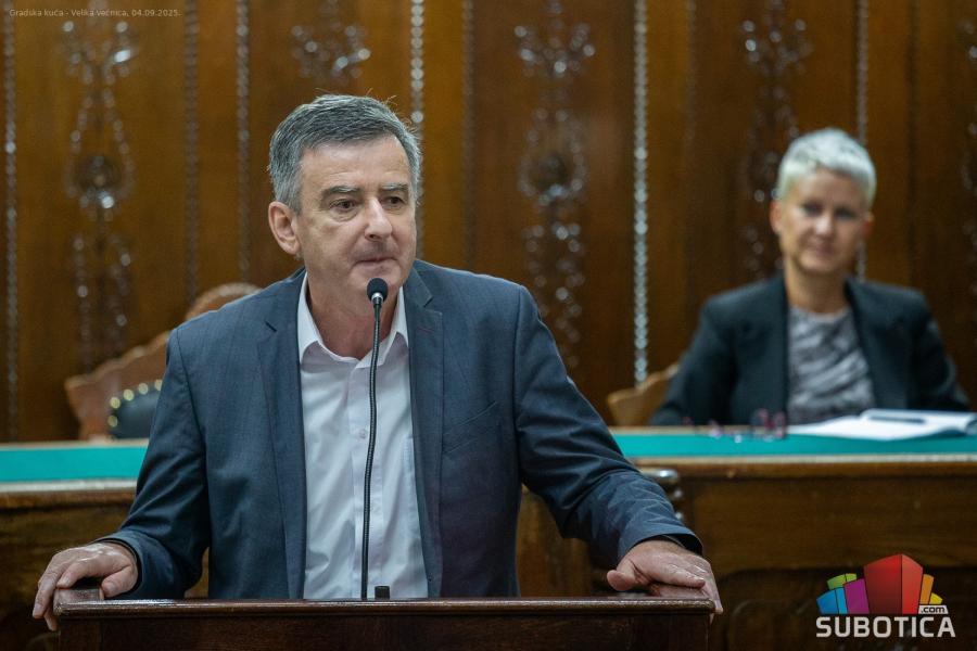 Rasprava o budžetu dominirala skupštinskim zasedanjem - vlast zadovoljna, opozicija kritikuje