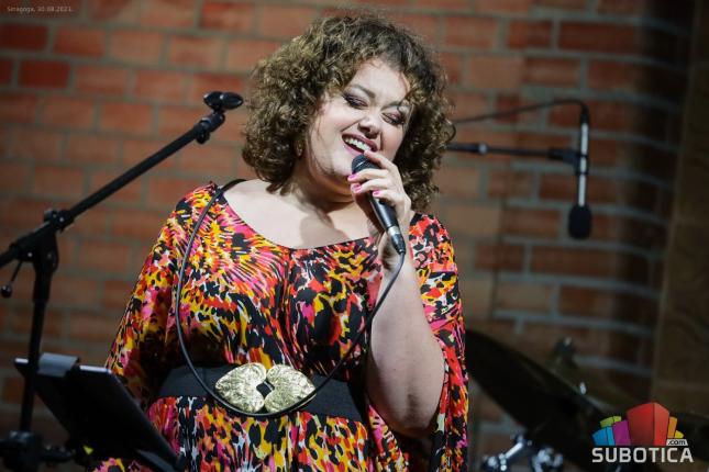 Koncert „Blues in the Park“ u Sinagogi oduševio Subotičane