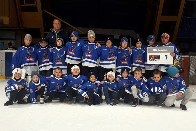 Hokej na ledu: Zapaženi nastupi mlađih selekcija na turnirima u Beogradu i Kiškorošu