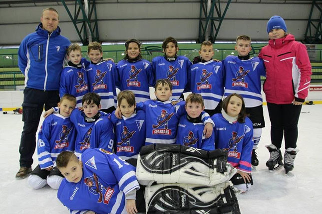 Mladi hokejaši Spartaka nastupili na dva međunarodna turnira