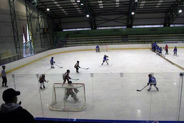 Mladi hokejaši Spartaka nastupili na dva međunarodna turnira