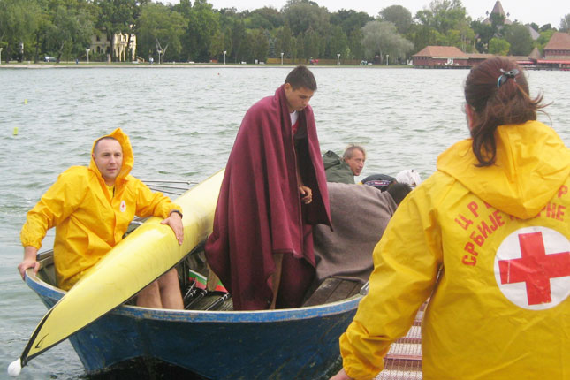 Spasavanje na vodi - kako se zaštititi i pomoći drugima