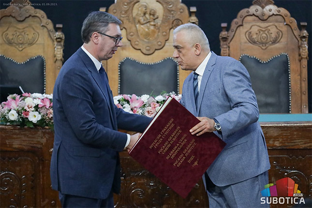 Aleksandar Vučić, predsednik Srbije, dobitnik zvanja Počasni građanin Grada Subotice