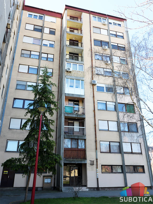 Uhapšen osumnjičeni zbog nanošenja povreda majci nožem