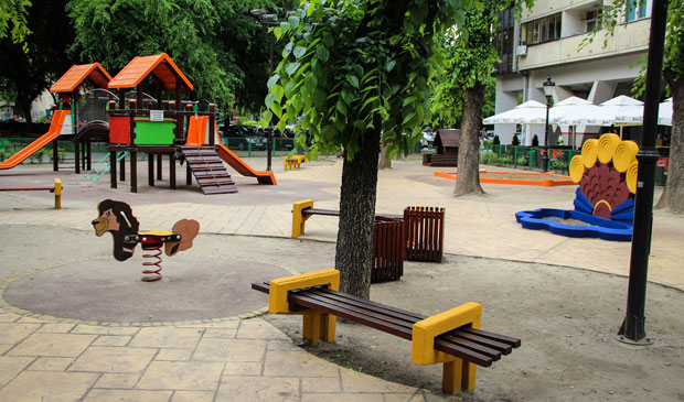 Dečje igralište u centru grada dobija novi sjaj!