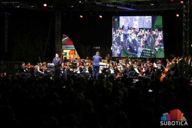 Spektakularan koncert Subotičkog simfonijskog orkestra i tri tenora