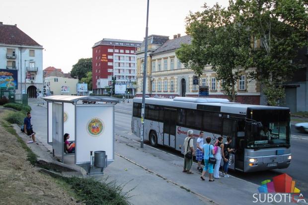 Nove nadstrešnice na starim autobuskim stajalištima