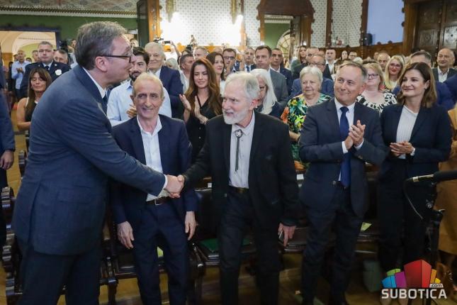 Dr Nandor Šejmeši, dobitnik nagrade „Pro Urbe“