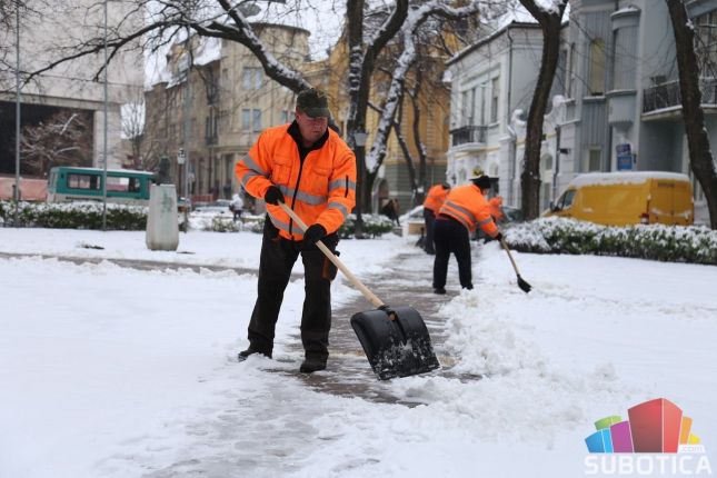 Snežni talas produžio rad Zimske službe