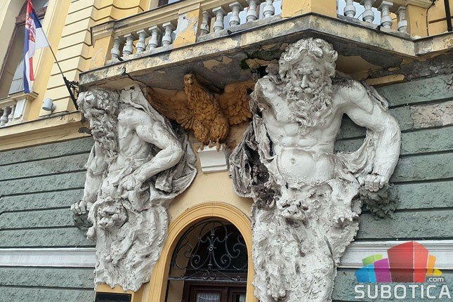 Atlasi na Gradskoj biblioteci ozbiljno ugroženi