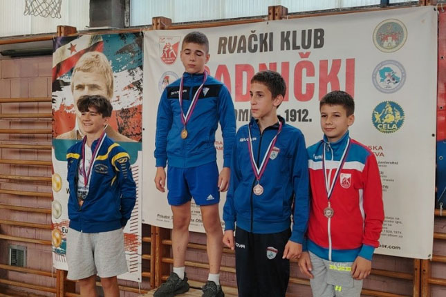 Rvanje: Spartak osvojio pet medalja na turniru u Somboru