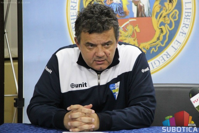 Odbojkašice Spartaka bledom igrom upisale poraz od Jedinstva (0:3)