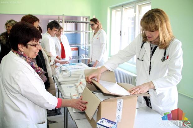 Donacija za odeljenja pulmologije i rehabilitacije Opšte bolnice u Subotici