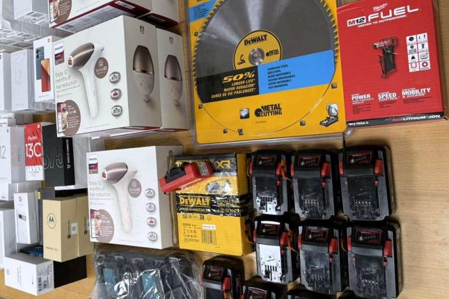 Na Horgošu zaplenjeno 340 hiljada evra vredne krijumčarene tehnike, oduzeta i dva automobila