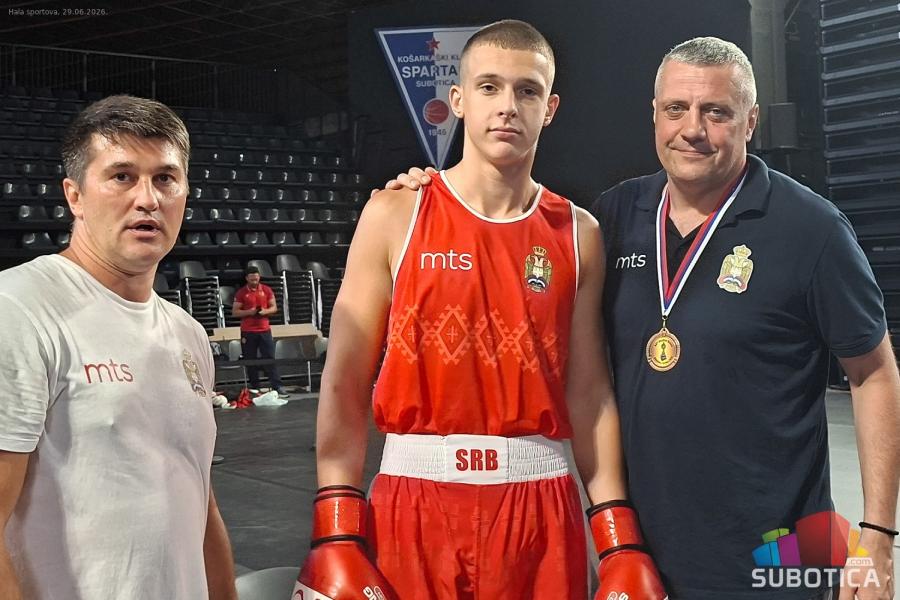 Boks: Pavle Popović najbolji bokser 44 „Vojvođanske zlatne rukavice“