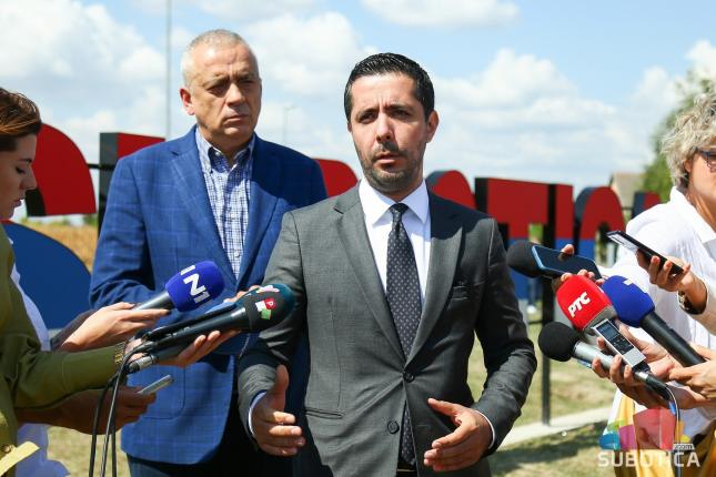 Uništavanje natpisa na mađarskom jeziku vandalski čin