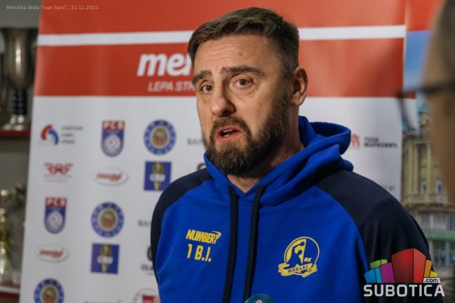 Rukomet: Održan 5. Međunarodni turnir veterana i veteranki, Osijek i Balkan ekspres podigli pehare