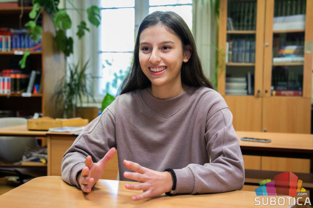 Oni dolaze: Milica Miljković, učenica generacije OŠ "Jovan Jovanović Zmaj"