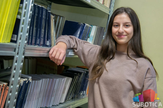 Oni dolaze: Milica Miljković, učenica generacije OŠ "Jovan Jovanović Zmaj"