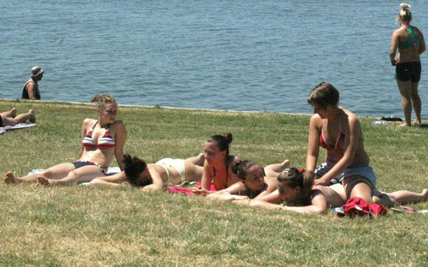 Vikend, lepo vreme i palićka "plaža"