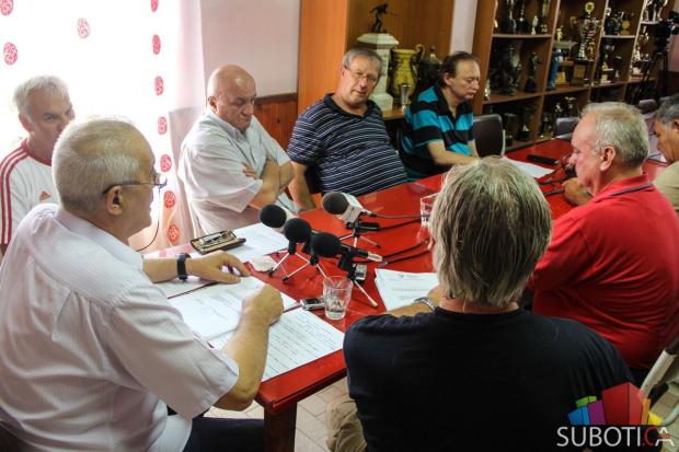 Borba za presto u FK "Bačka 1901"