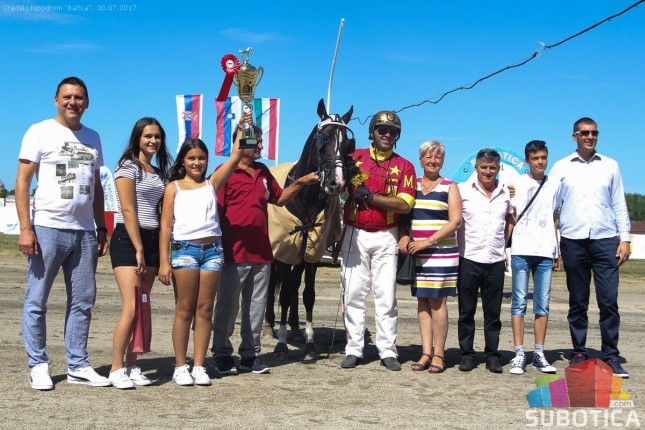 Grlo "Tars stars" iz Slovenije pobednik trke "Dužijanca 2017"