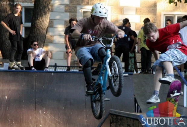 Renoviran skejt park