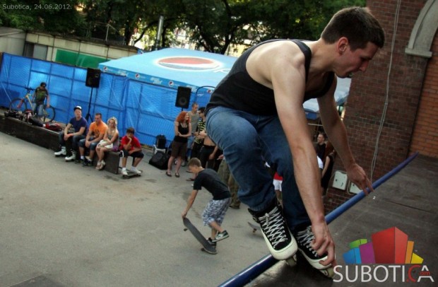 Renoviran skejt park