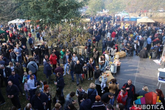 Održan XI festival mlade rakije u Ljutovu