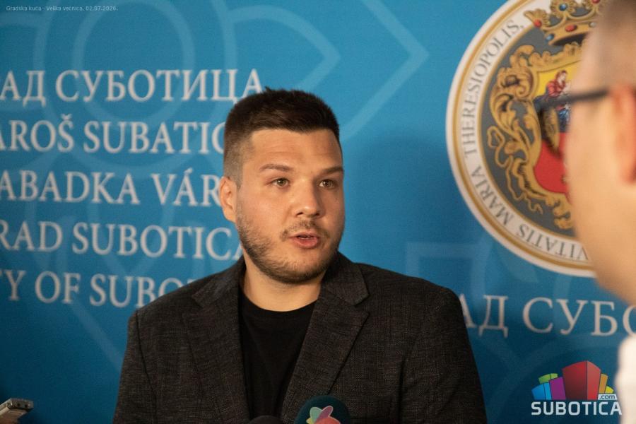 Burna rasprava u Skupštini: Saveti mesnih zajednica ostaju u tehničkom mandatu do izbora