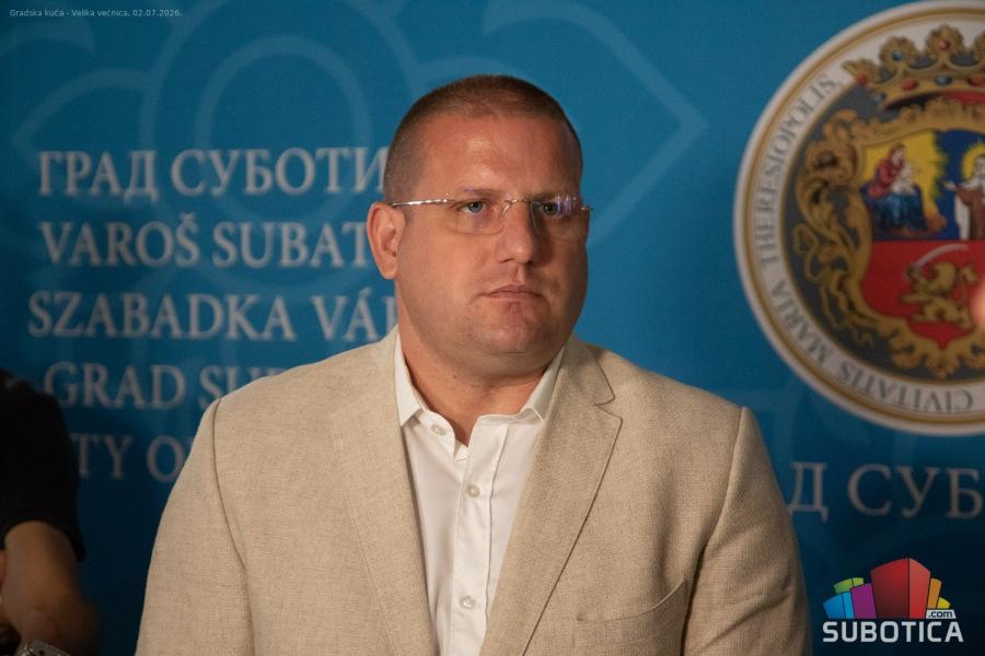 Burna rasprava u Skupštini: Saveti mesnih zajednica ostaju u tehničkom mandatu do izbora