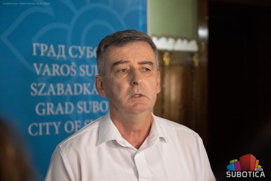 Burna rasprava u Skupštini: Saveti mesnih zajednica ostaju u tehničkom mandatu do izbora
