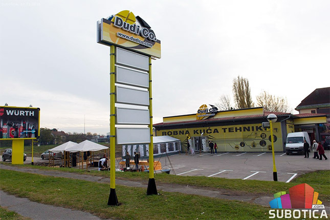 "Crni petak" snižava mnoštvo cena