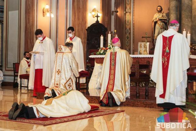 Mons. Slavko Večerin zaređen za biskupa Subotičke biskupije
