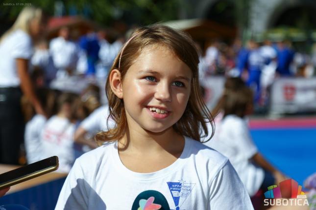Današnji program "Zavičajnih dana" posvećen najmlađima, na trgu održan Dečji festival sporta