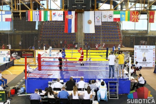 Bokseri Srbije osvojili 5 medalja na "Vojvođanskoj zlatnoj rukavici"
