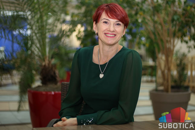 Majkа dve devojčice zbog kancera već u 41. godini morala u invalidsku penziju - i posle svega poručuje "Život je lep!"