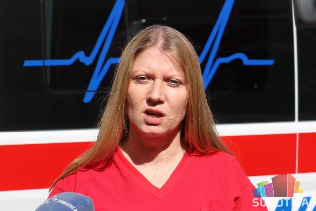 Hitna pomoć dobila novi minibus za prevoz pacijenata kojima je neophodna dijaliza