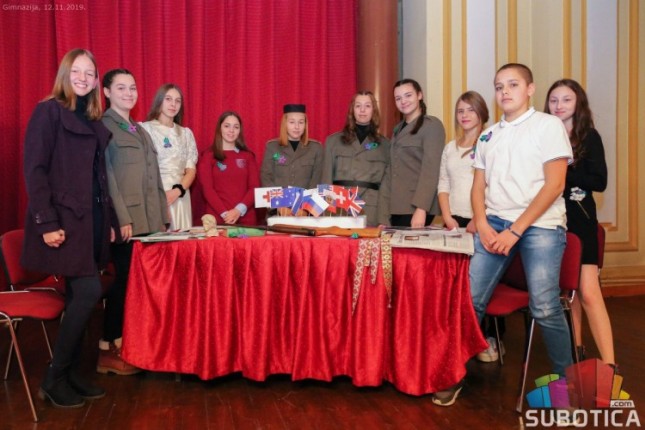 Đaci podsetili na heroine Velikog rata