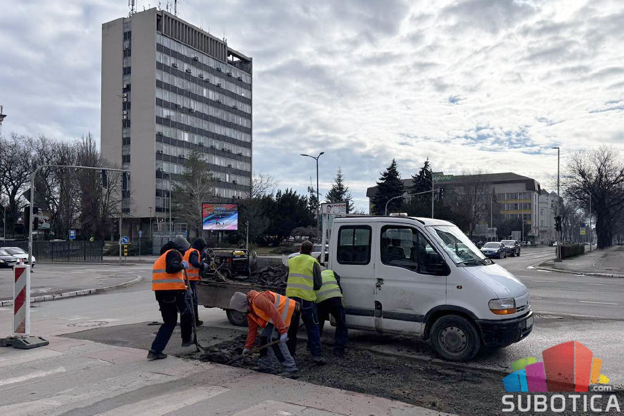 U toku saniranje udarnih rupa, radovi u Vuka Karadžića ulaze u finiš