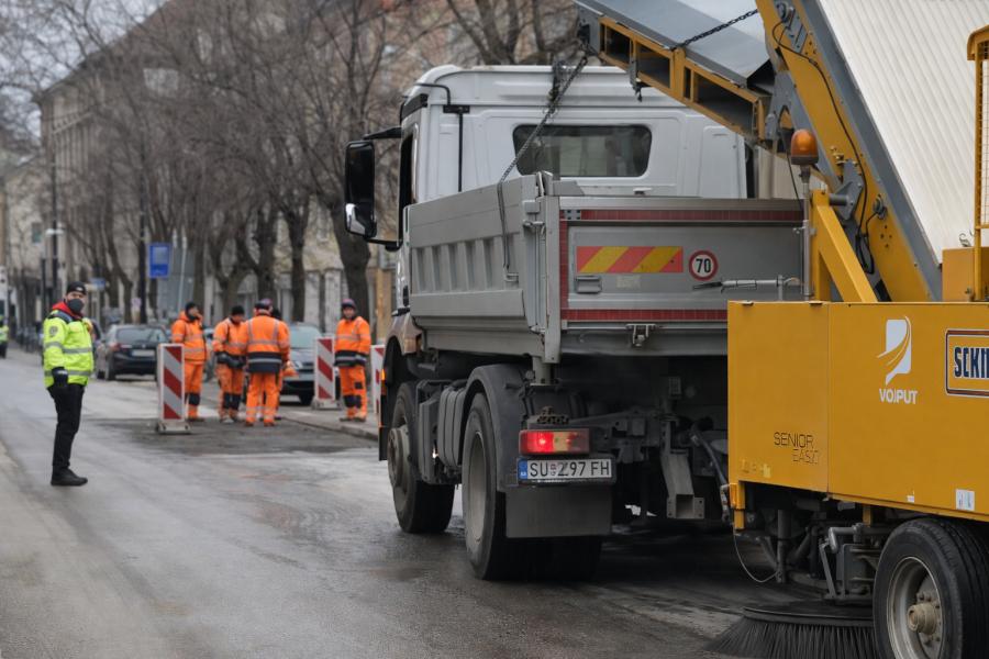 U toku saniranje udarnih rupa, radovi u Vuka Karadžića ulaze u finiš