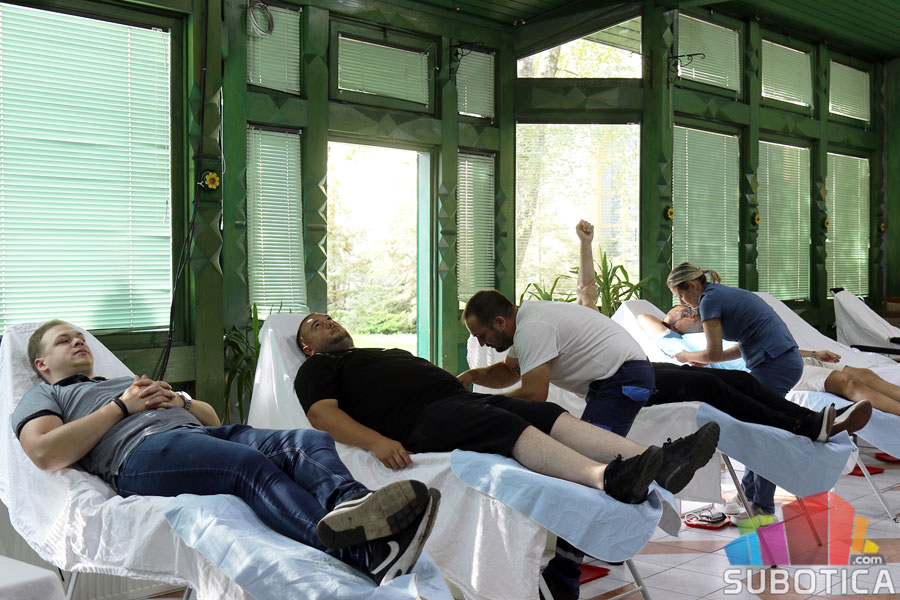 Kroz akciju „Probudi srce“ krv donirala 33 davaoca