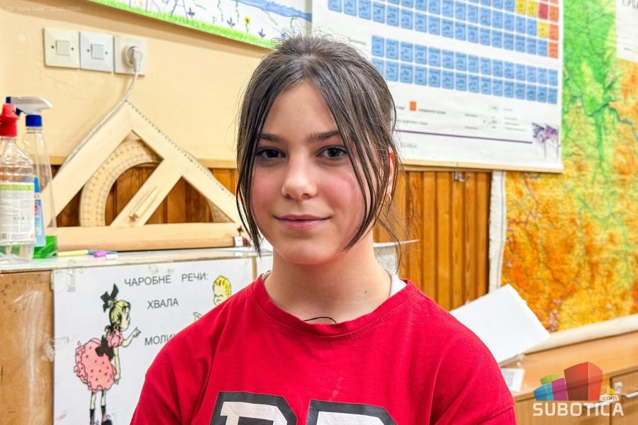 Na bazaru "Drugari za Sanelu" u OŠ "Đuro Salaj" prikupljeno 196.400 dinara