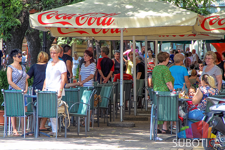 Sutra u podne oglasiće se zvona i zavijati sirene u znak sećanja na žrtve "Oluje"